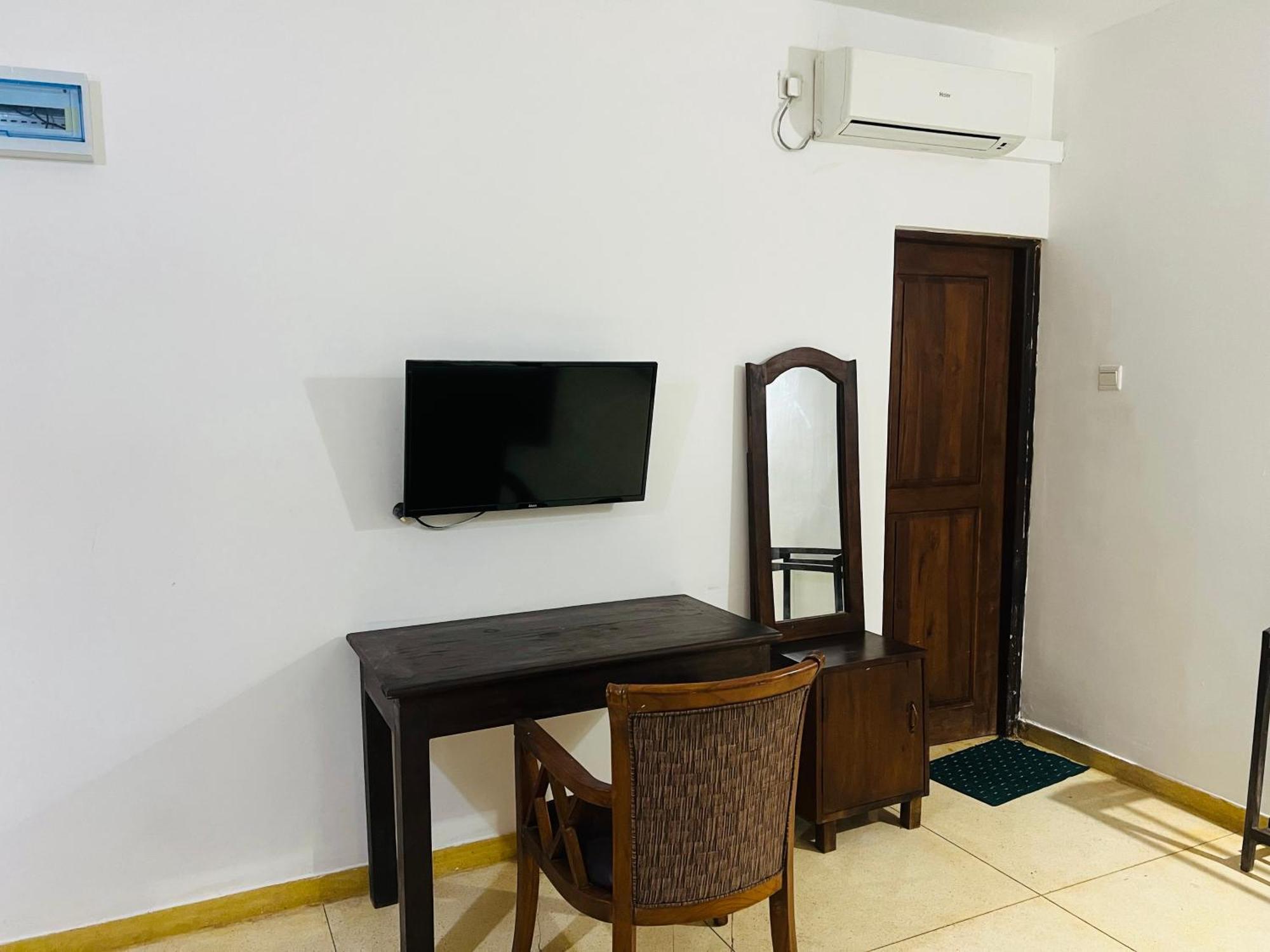 Kingfisher Resort & Retreat Sigiriya Ruang foto