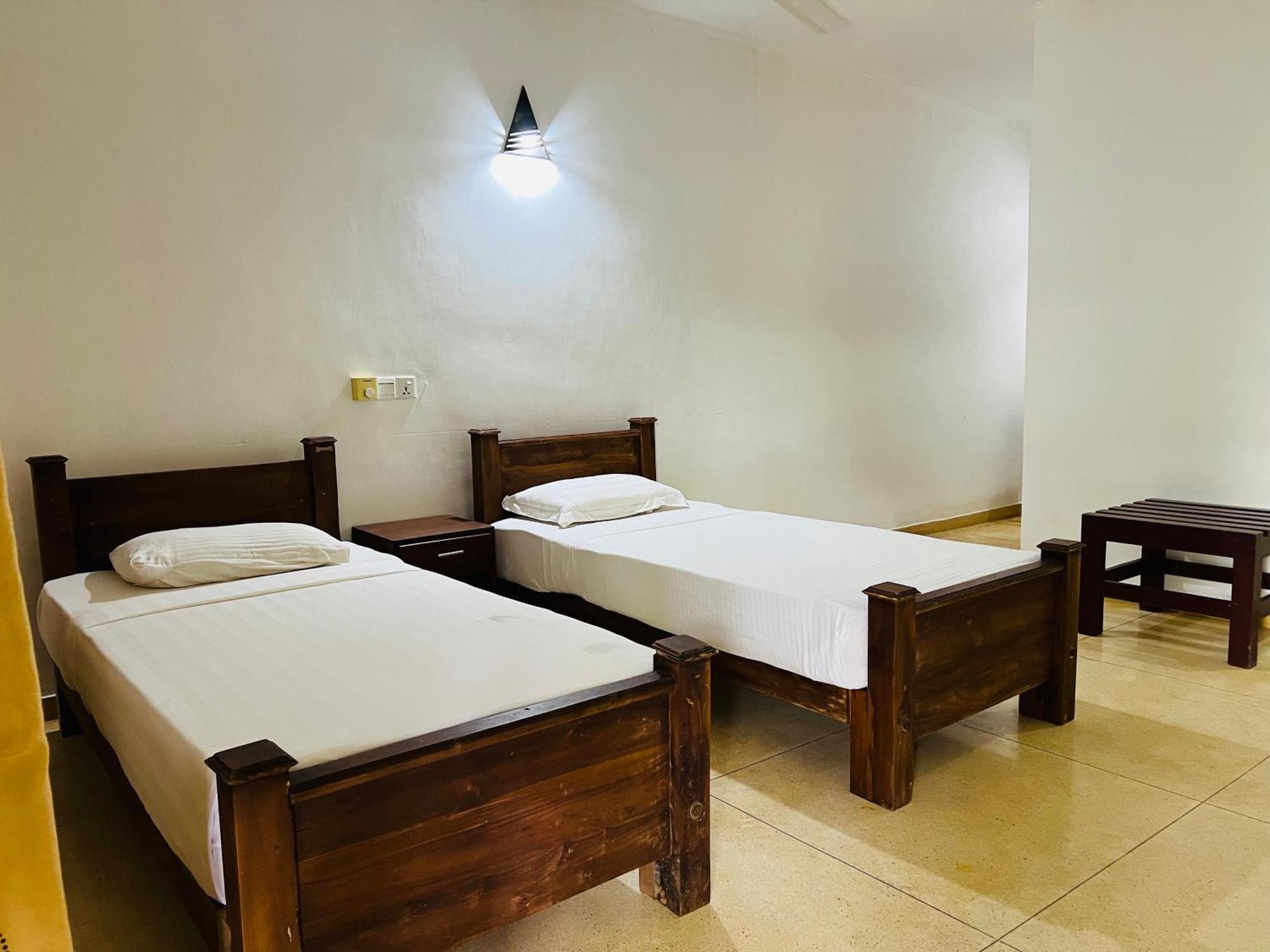 Kingfisher Resort & Retreat Sigiriya Bagian luar foto