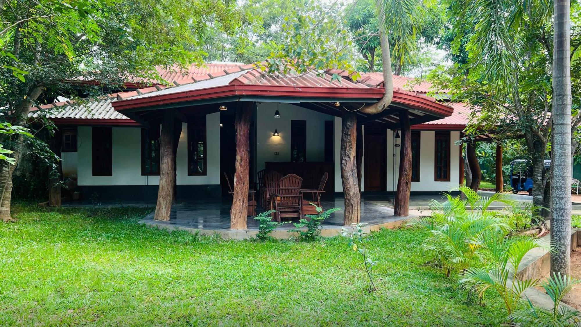 Kingfisher Resort & Retreat Sigiriya Bagian luar foto